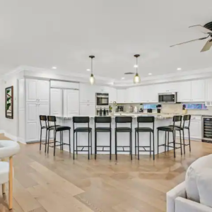 Dream-Las-Vegas-Getaway-Estate-2