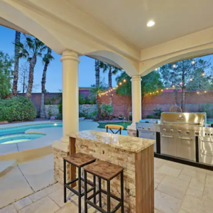 Dream-Las-Vegas-Getaway-Estate-3