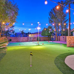 Dream-Las-Vegas-Getaway-Estate-5