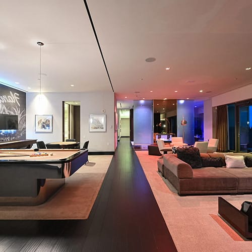 Luxury-Celebrity-Penthouse-Hot-Tub-Vegas-Stripview-Palms-Place-f