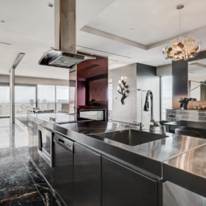 Mayweather-Penthouse-Hot-Tub-Patio-Pool-Table-Palms-Place-22