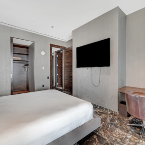 Mayweather-Penthouse-Hot-Tub-Patio-Pool-Table-Palms-Place-39