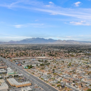 Mayweather-Penthouse-Hot-Tub-Patio-Pool-Table-Palms-Place-57