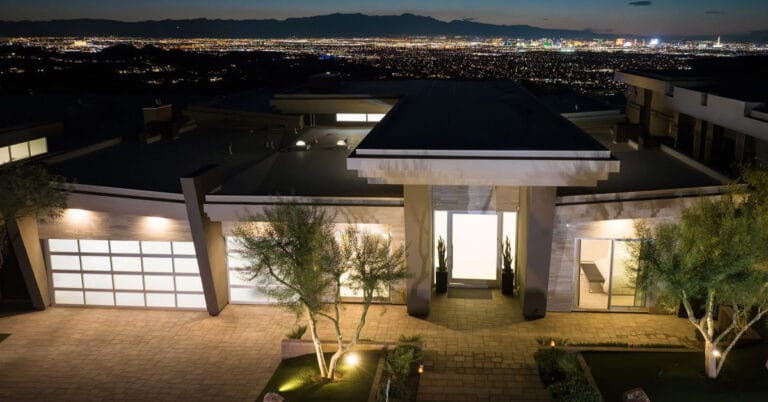 How to Plan the Perfect Group Getaway in a Luxury Mansion