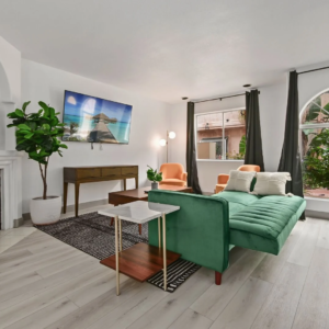 Block from Pacific Beach Bath Seaside Retreat Estate