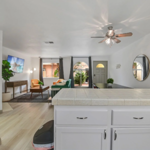 Block from Pacific Beach Bath Seaside Retreat Estate