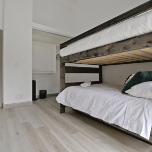 Block from Pacific Beach Bath Seaside Retreat Estate