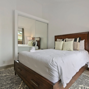 Block from Pacific Beach Bath Seaside Retreat Estate