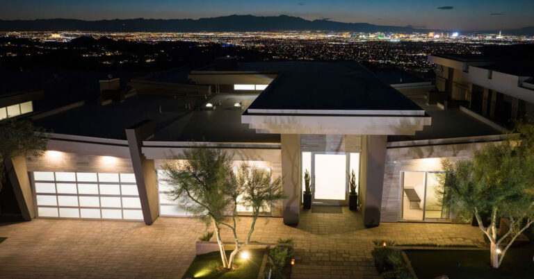 Luxury Fall Getaways in Las Vegas