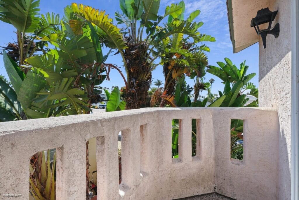 Beach 1 Block Away 3BR Air Condition Renovated PB1 San Diego