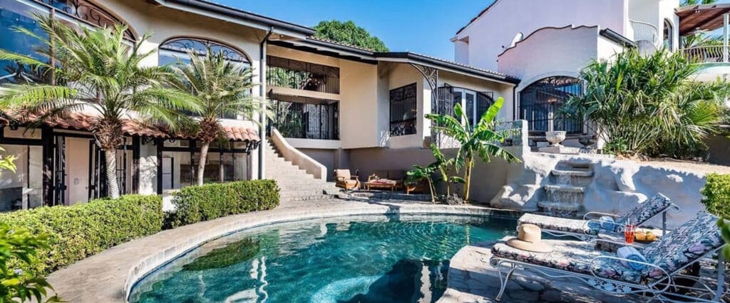 Tamarindo Spacious Home Pool Walk to Beach in Costa Rica