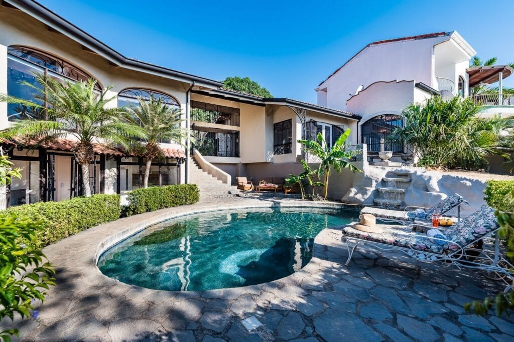 Tamarindo Spacious Home Pool Walk to Beach in Costa Rica