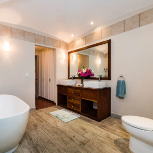 Tamarindo Spacious Home Pool Walk to Beach Costa Rica