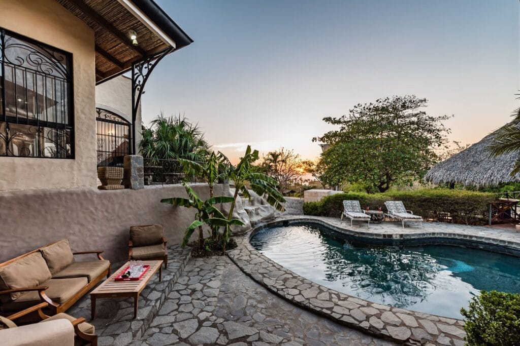 Tamarindo Spacious Home Pool Walk to Beach in Costa Rica