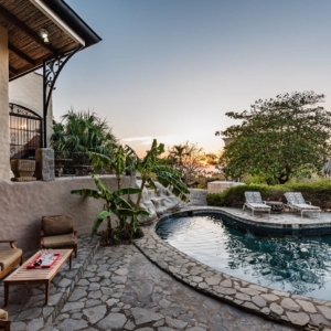 Tamarindo Spacious Home Pool Walk to Beach Costa Rica